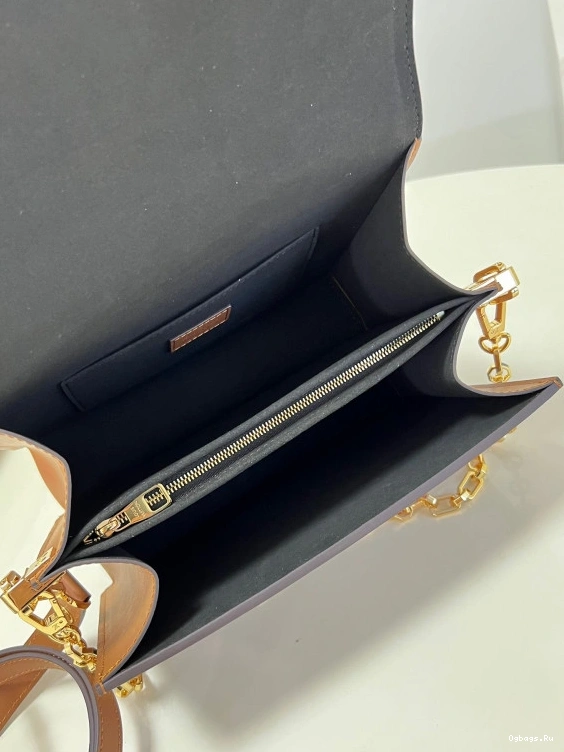 LOUIS DAUPHINE VUITTON MM 0513